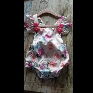 floral Romper 3-6 months